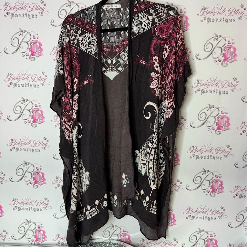 Yak & yeti cardigan open flowy Bohemian brown Black and Pink Kimono paisley